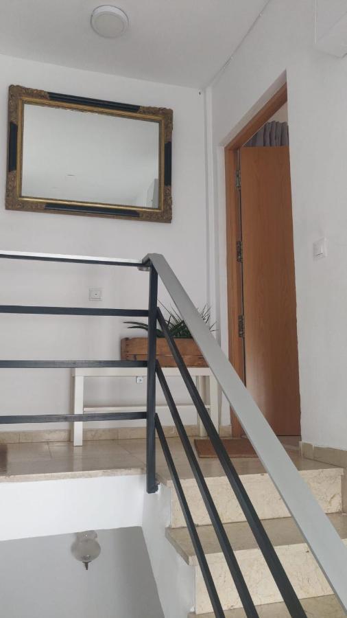 Beautiful Apartment With Terrace San Basilio Sevilla Buitenkant foto