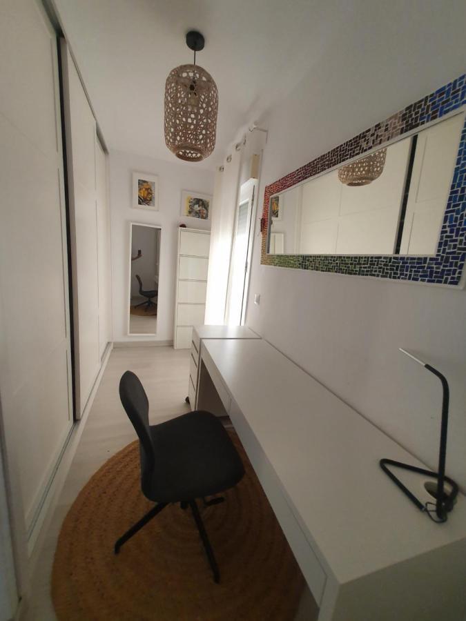 Beautiful Apartment With Terrace San Basilio Sevilla Buitenkant foto